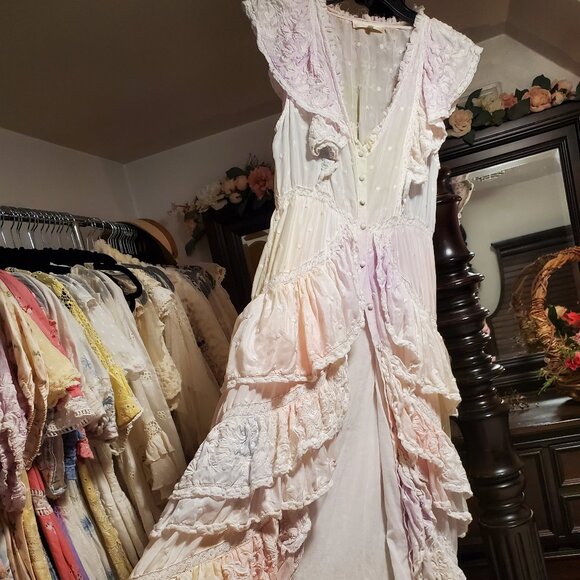 LoveShackFancy  India Dress in Rainbow Tie-Dye 🌈 🦄✨️ 6 - Picture 2 of 13